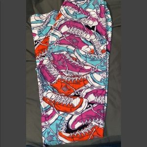 LulaRoe sneakers leggings